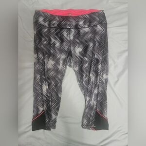 Maurices motion plus size capri legging